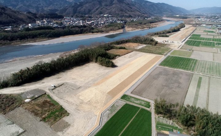 令和2-3年度沼田堤防護岸外工事