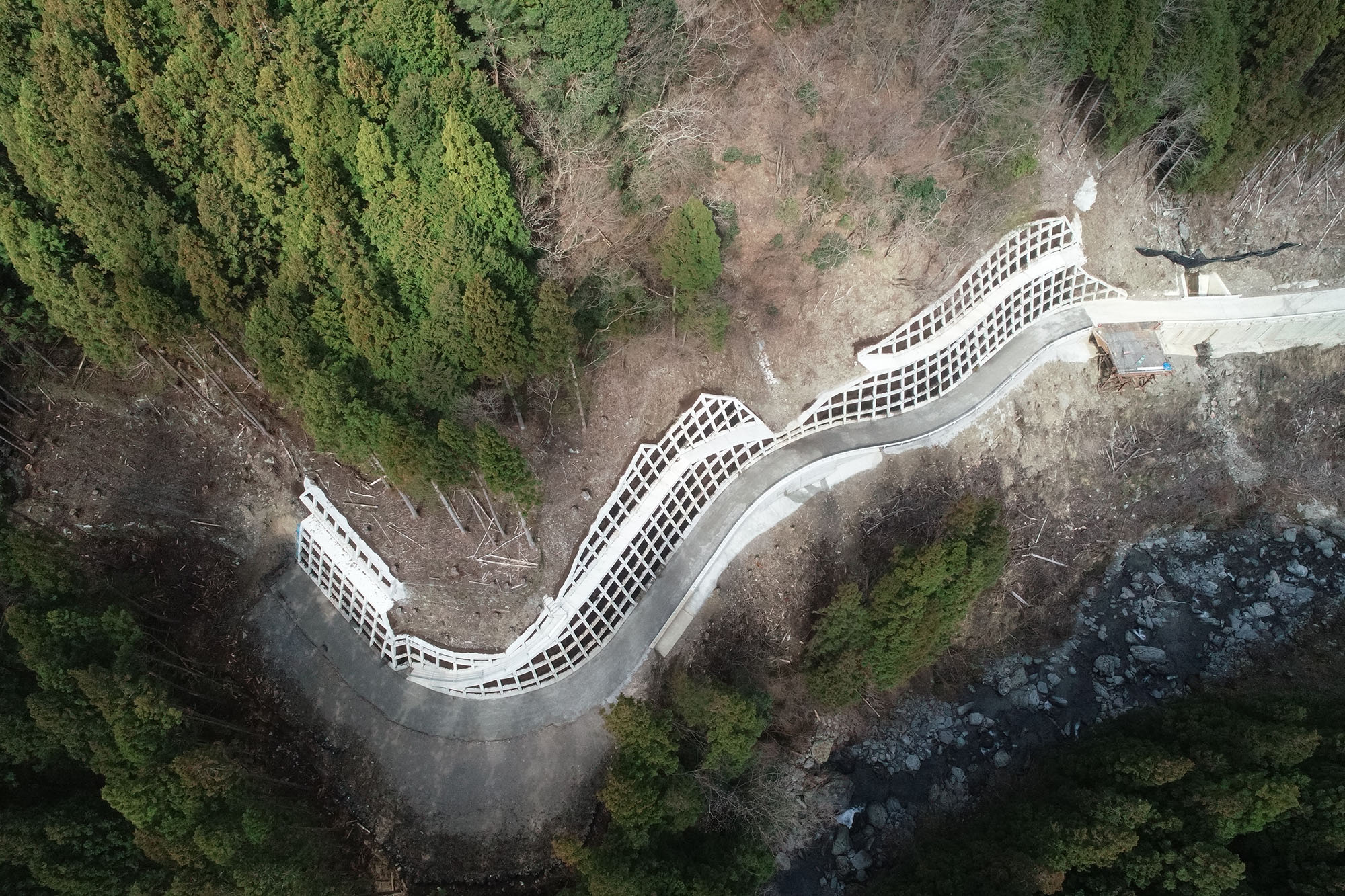 令和元-2年度熊谷第4堰堤管理用道路工事
