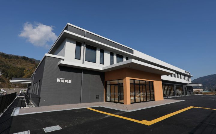 勝浦病院_外観南西方向