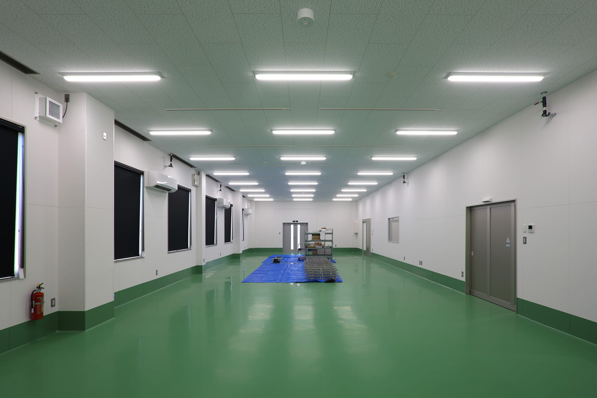 山本光学漆畑工場_検品室